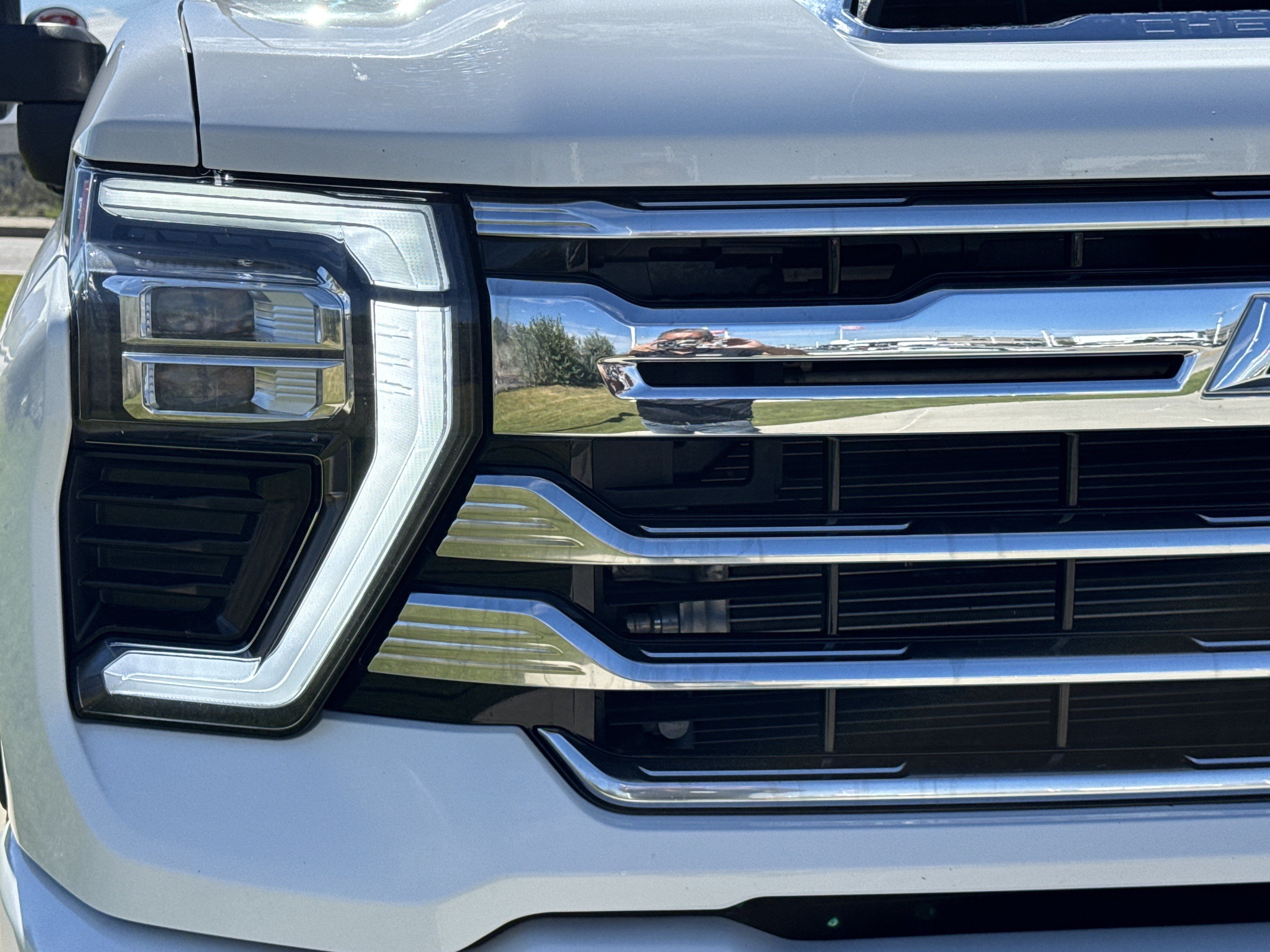 Used 2024 Chevrolet Silverado 3500 High Country w/ Technology Package AWD/4WD image 10