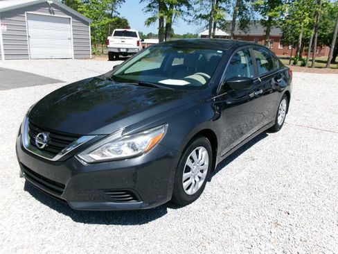 Used 2016 Nissan Altima 2.5 S w/ Power Driver Seat Package image 1