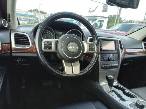 Used 2011 Jeep Grand Cherokee Limited AWD/4WD image 14