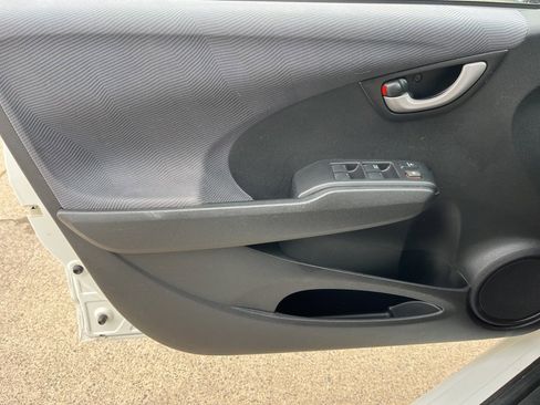 Used 2010 Honda Fit image 18