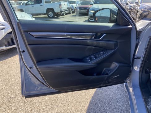 Used 2022 Honda Accord Sport image 14