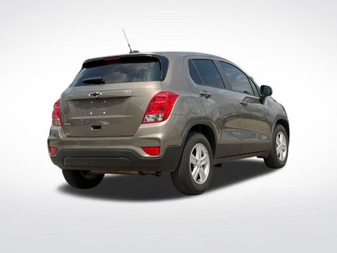 Used 2021 Chevrolet Trax LS FWD image 10