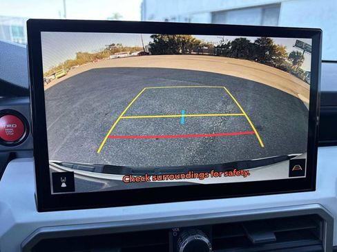 Used 2024 Toyota Tacoma TRD Off-Road image 29