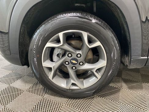Used 2024 Chevrolet Trax LT w/ LT Convenience Package image 10
