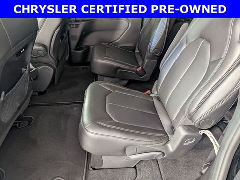 Certified 2026 Chrysler Pacifica Select FWD image 25