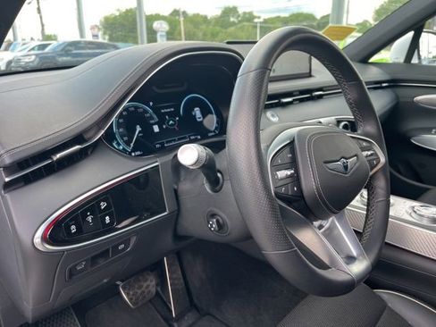 Used 2023 Genesis GV70 2.5T w/ Sport Prestige Package AWD/4WD image 11
