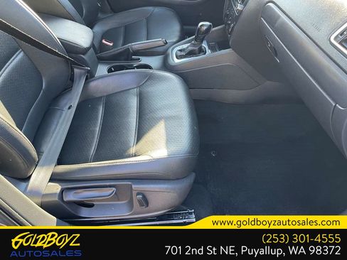 Used 2014 Volkswagen Jetta SE FWD image 18