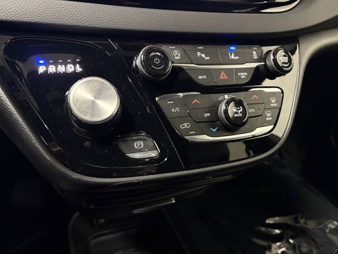 New 2026 Chrysler Voyager LX image 16