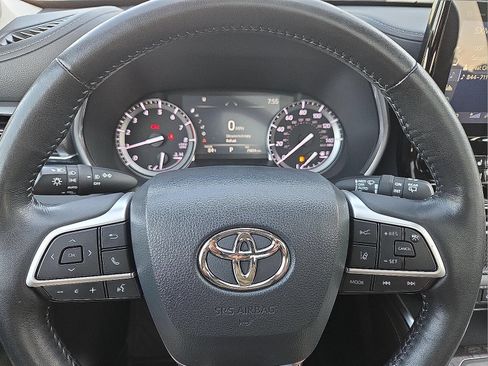 Used 2022 Toyota Highlander Platinum AWD/4WD image 24
