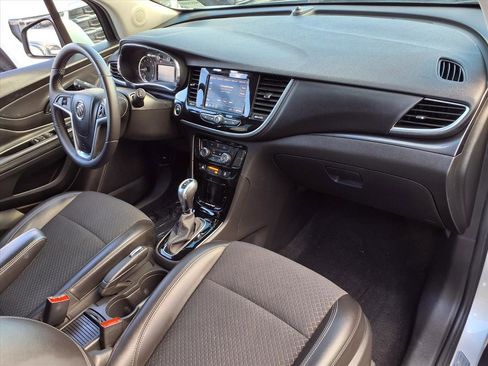 Used 2022 Buick Encore Preferred w/ Safety Package image 27