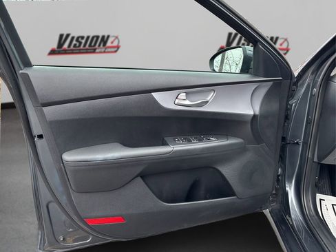 Certified 2024 Kia Forte LXS w/ LXS Technology Package image 21