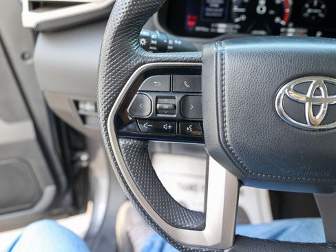 Used 2024 Toyota Tundra Limited AWD/4WD image 20