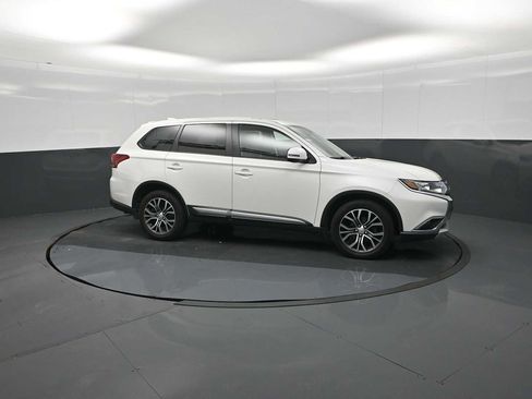 Used 2018 Mitsubishi Outlander SE AWD/4WD image 20