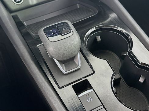 Used 2023 Nissan Rogue SV image 24