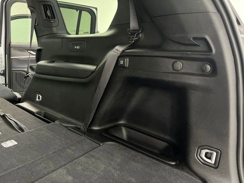 Used 2024 Jeep Grand Cherokee L Limited w/ Luxury Tech Group II image 42