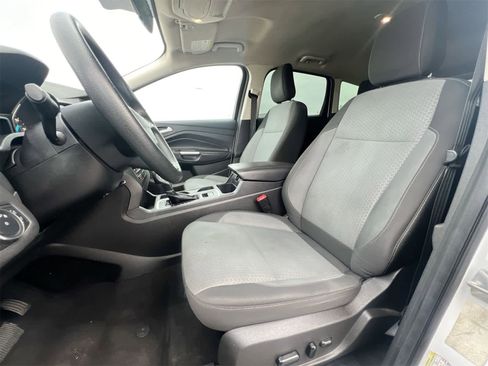 Used 2019 Ford Escape SE image 16