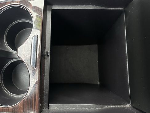 Used 2019 Toyota Sienna Limited image 36