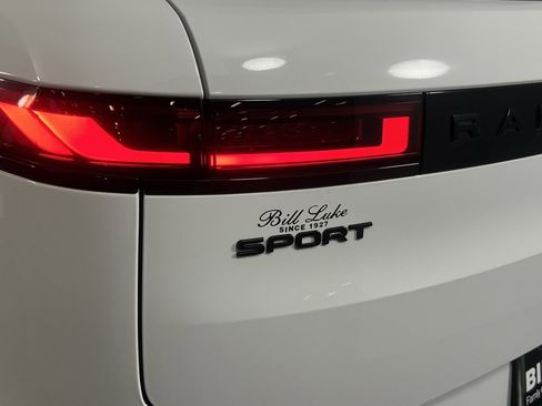 Used 2024 Land Rover Range Rover Sport Dynamic SE image 27