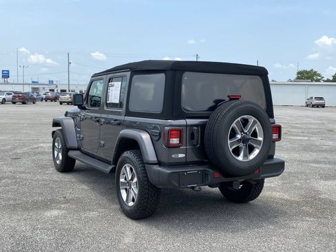 Used 2022 Jeep Wrangler Unlimited Sahara AWD/4WD image 6