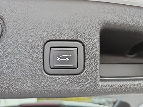 Used 2022 Chevrolet Equinox RS image 30