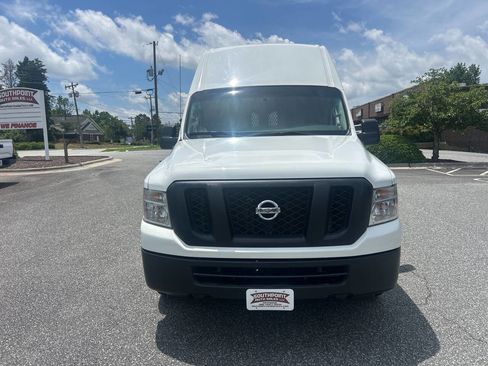 Used 2020 Nissan NV 2500 SV w/ Back Door Glass Package image 8
