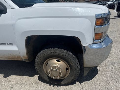 Used 2017 Chevrolet Silverado 3500 W/T w/ WT Convenience Package AWD/4WD image 4