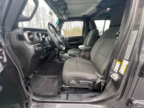 Used 2018 Jeep Wrangler Unlimited Sport S image 11