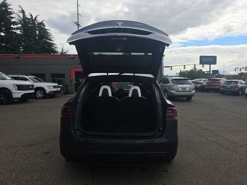 Used 2021 Tesla Model X Long Range AWD/4WD image 11
