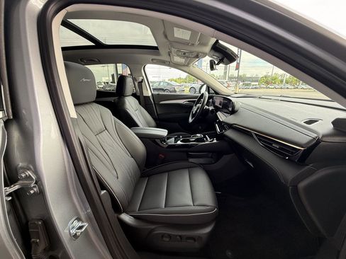 Used 2024 Buick Envision Avenir AWD/4WD image 34