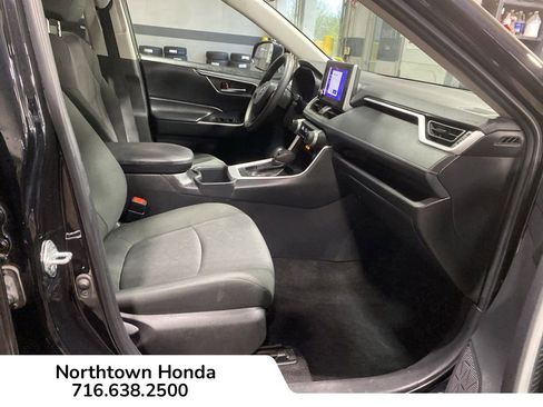 Used 2023 Toyota RAV4 XLE AWD/4WD image 12