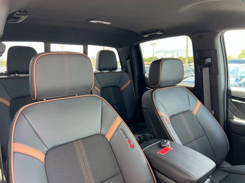 Used 2026 GMC Canyon AT4 AWD/4WD image 59