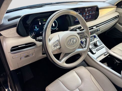 Used 2024 Hyundai Palisade Calligraphy image 9