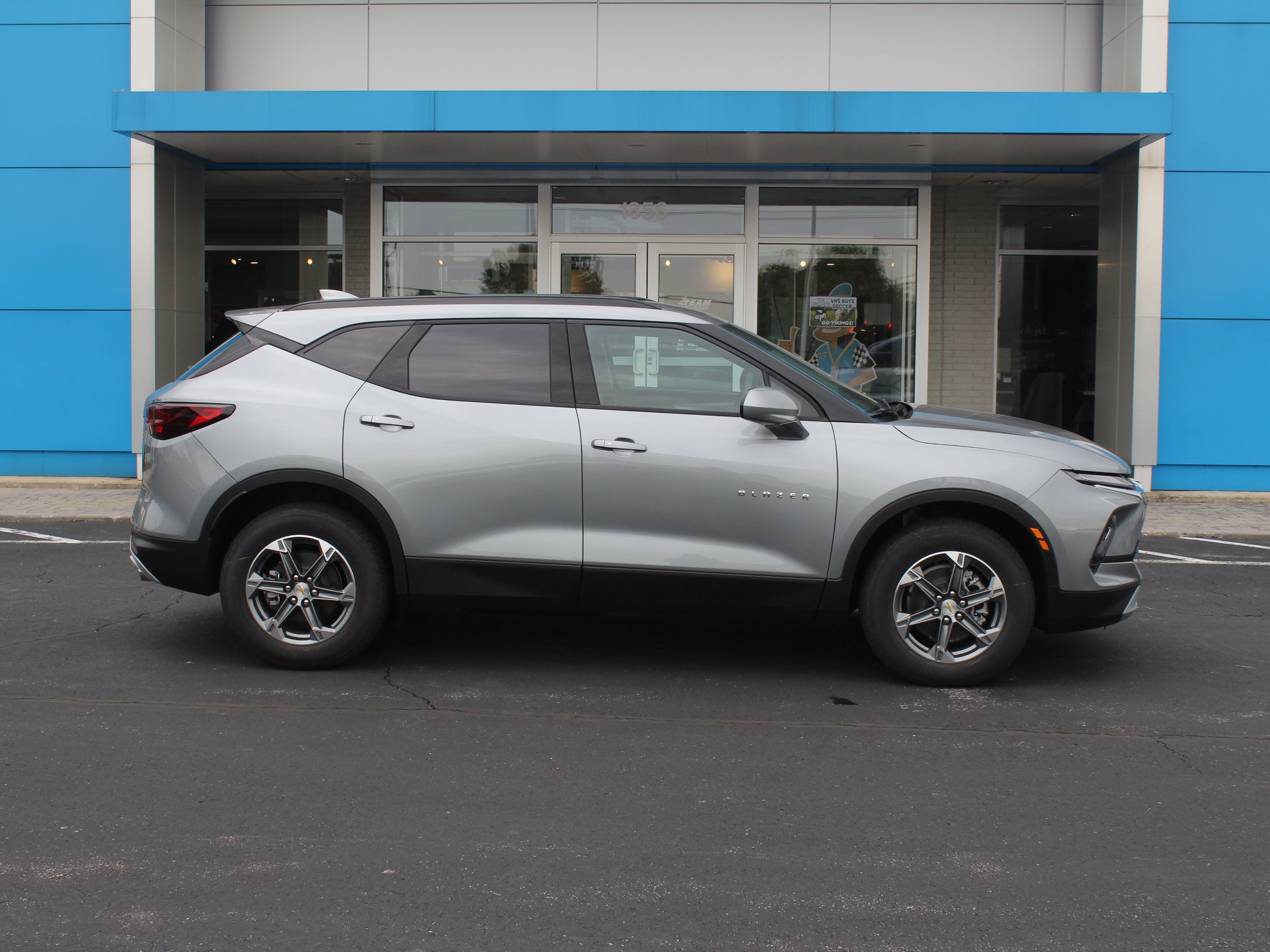 New 2026 Chevrolet Blazer LT w/ Convenience Package AWD/4WD image 3