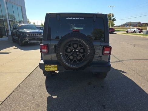 Used 2021 Jeep Wrangler Unlimited Sport AWD/4WD image 6