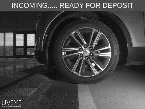 Used 2024 Cadillac Lyriq Luxury w/ LPO, Floor Liner Package AWD/4WD image 18