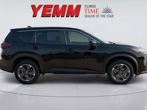 Used 2024 Nissan Rogue SV AWD/4WD image 13