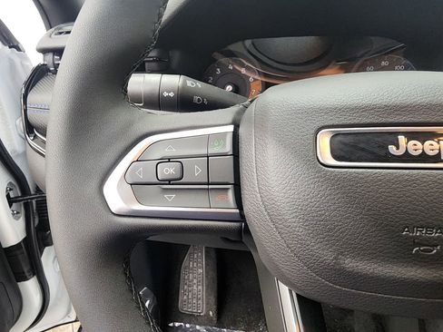 New 2026 Jeep Compass Latitude image 15