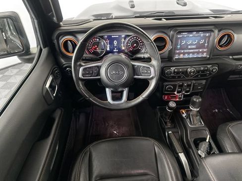 Used 2022 Jeep Gladiator Mojave w/ Cold Weather Group AWD/4WD image 11