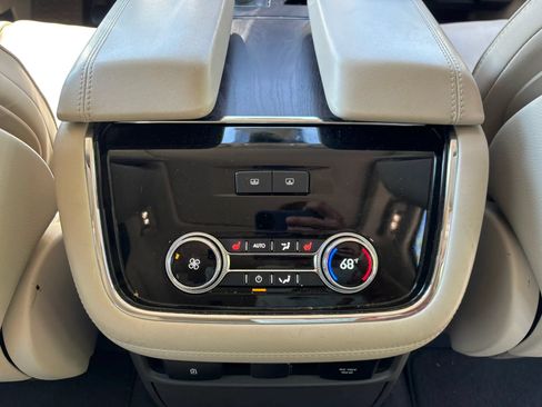 Used 2019 Lincoln Navigator Reserve AWD/4WD image 21