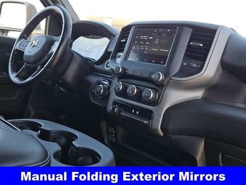 Used 2024 RAM 2500 Tradesman w/ Chrome Appearance Group image 32