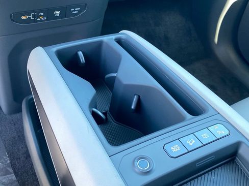 New 2026 Kia EV9 Wind image 18