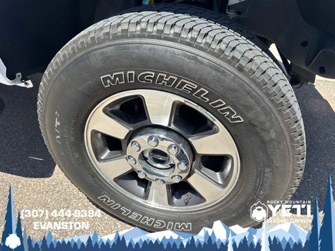 Used 2015 Ford F350 Lariat w/ Lariat Interior Package AWD/4WD image 9