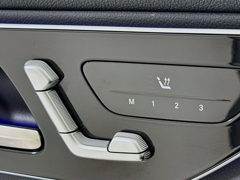 Used 2025 Mercedes-Benz GLC 300 image 20