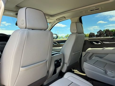 Used 2023 GMC Yukon Denali AWD/4WD image 42