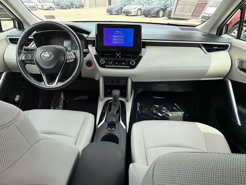 Used 2024 Toyota Corolla Cross LE w/ Moonroof Package AWD/4WD image 14