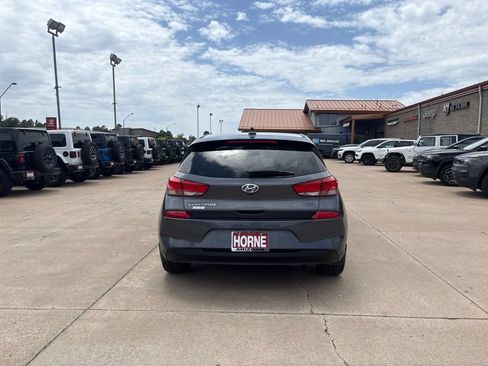 Used 2018 Hyundai Elantra GT FWD image 9