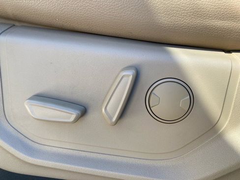 Used 2019 Ford F150 Lariat image 11