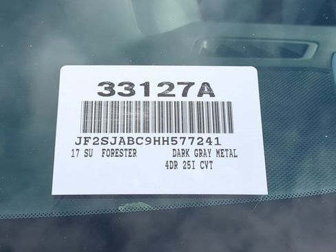 Used 2017 Subaru Forester 2.5i w/ Alloy Wheel Package image 16