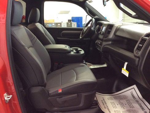 New 2023 RAM 2500 Tradesman image 27