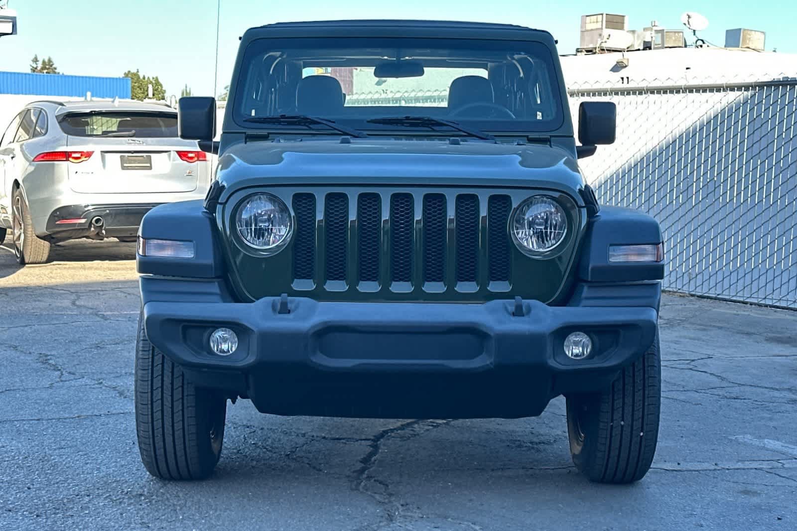 Used 2023 Jeep Wrangler Sport AWD/4WD image 11